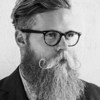 Tobias van Schneider
